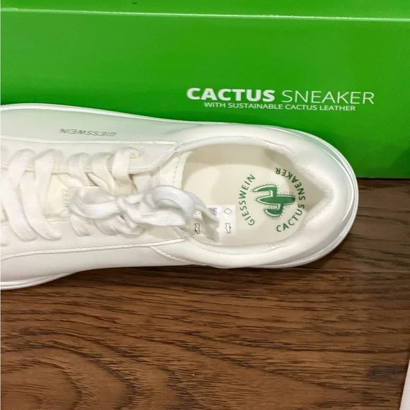Giesswein cactus sneakers